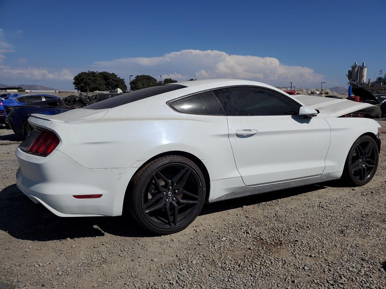 2016 Ford Mustang - zdjęcie 3