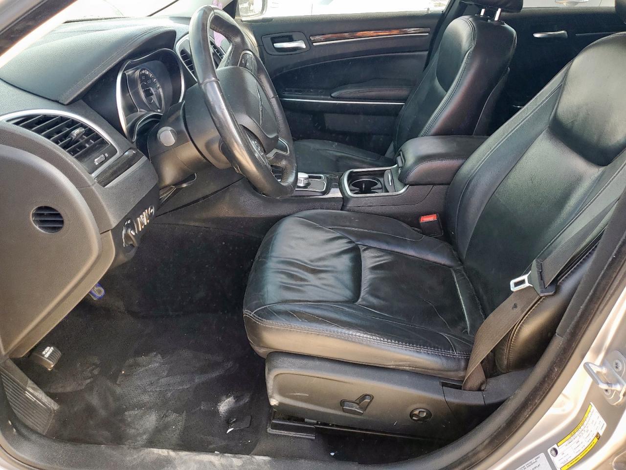 2015 Chrysler 300 - zdjęcie 7