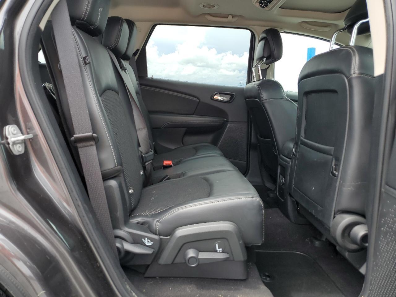 2020 Dodge Journey Crossroad - zdjęcie 11