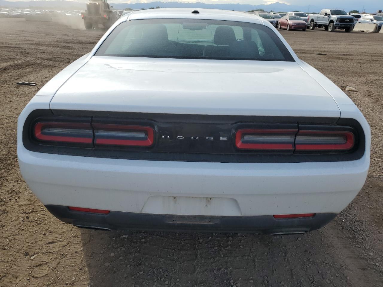 2017 Dodge Challenger Sxt - zdjęcie 6