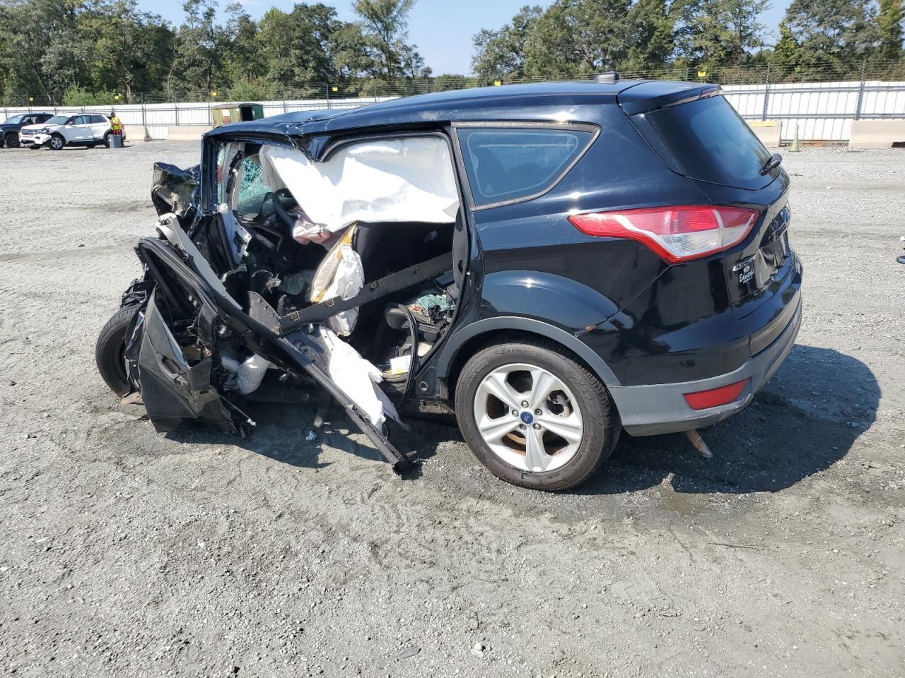 2016 Ford Escape S - zdjęcie 2