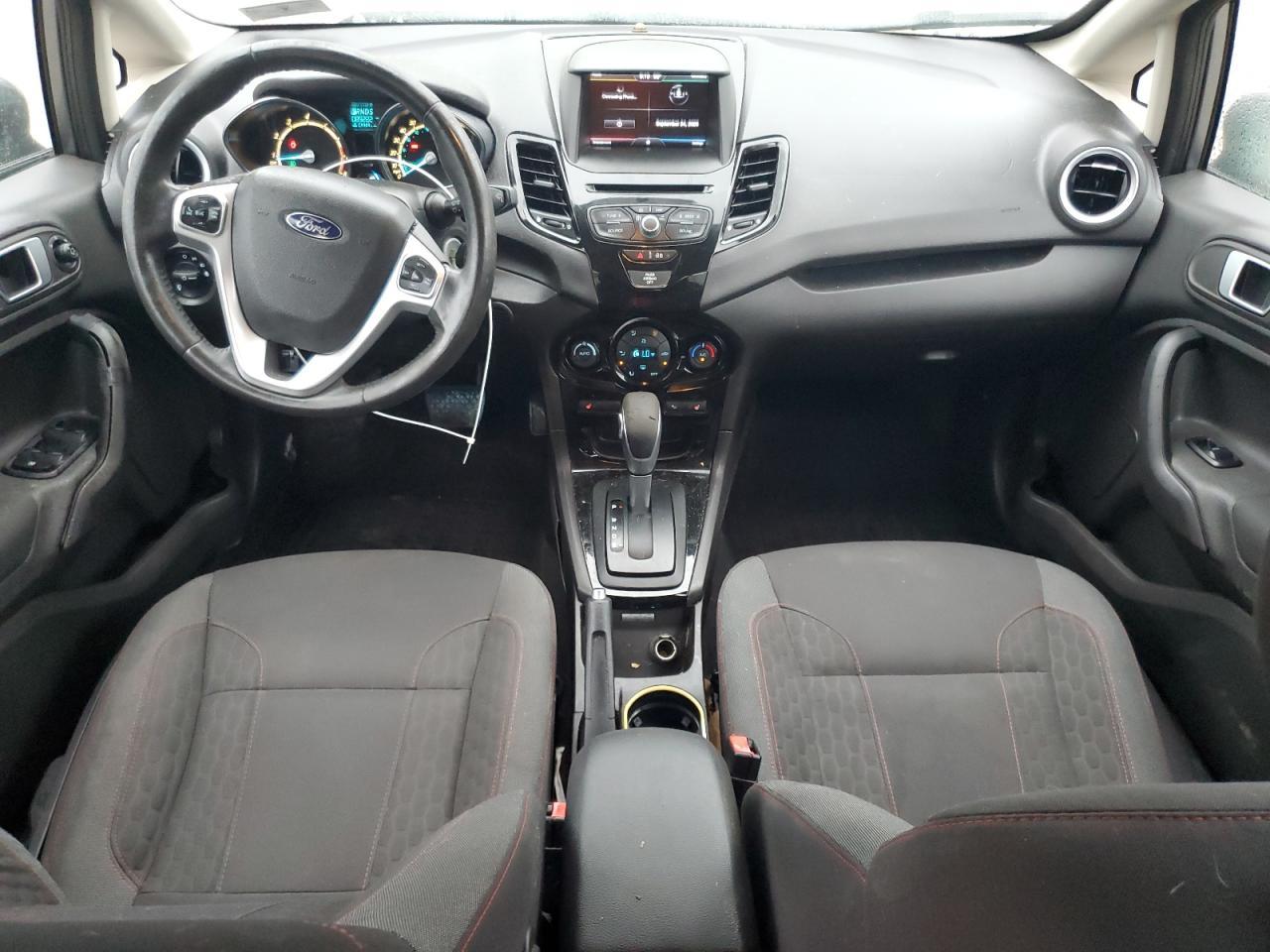 2014 Ford Fiesta Se - zdjęcie 8