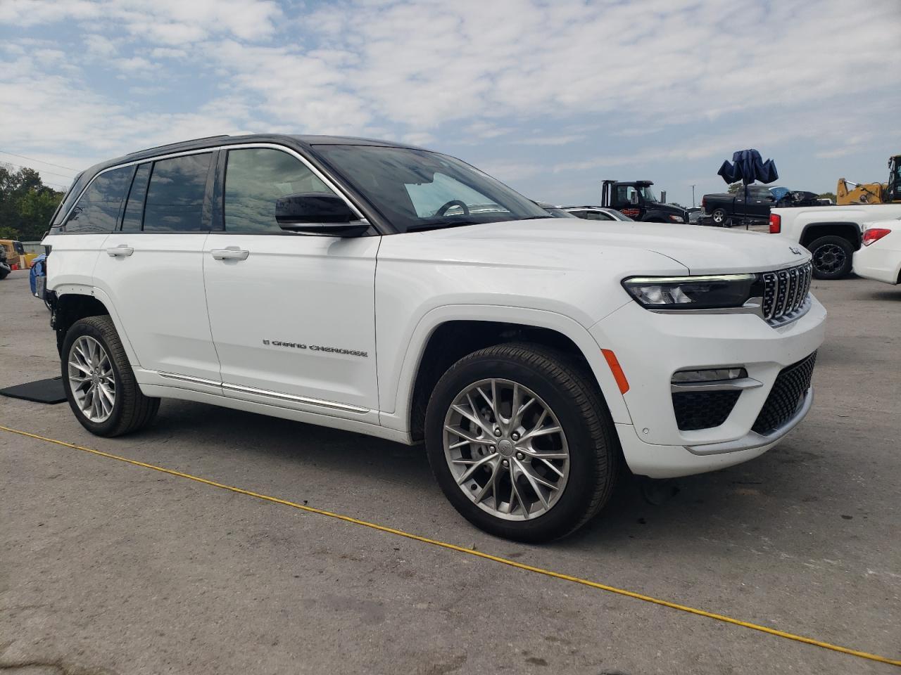 2024 Jeep Grand Cherokee Summit - zdjęcie 4