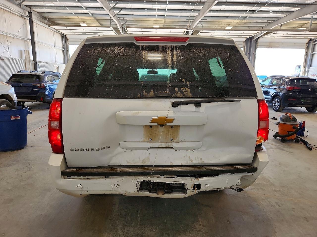 2014 Chevrolet Suburban K1500 Lt - zdjęcie 6