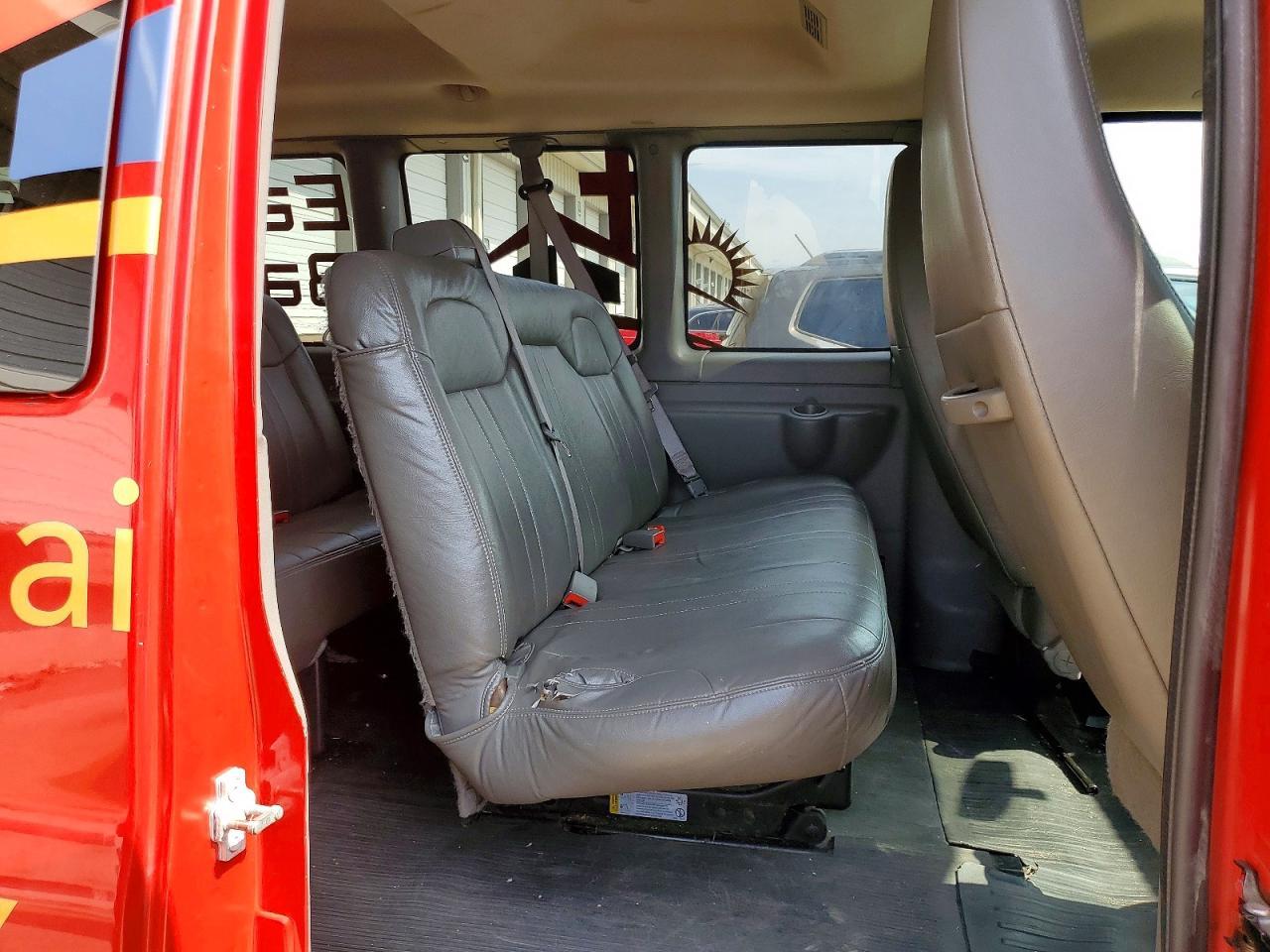 2013 Chevrolet Express G3500 Ls - zdjęcie 11
