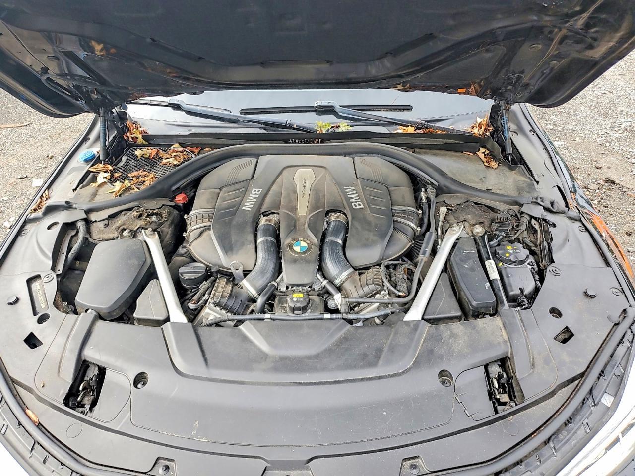 2018 BMW 750 I - zdjęcie 11