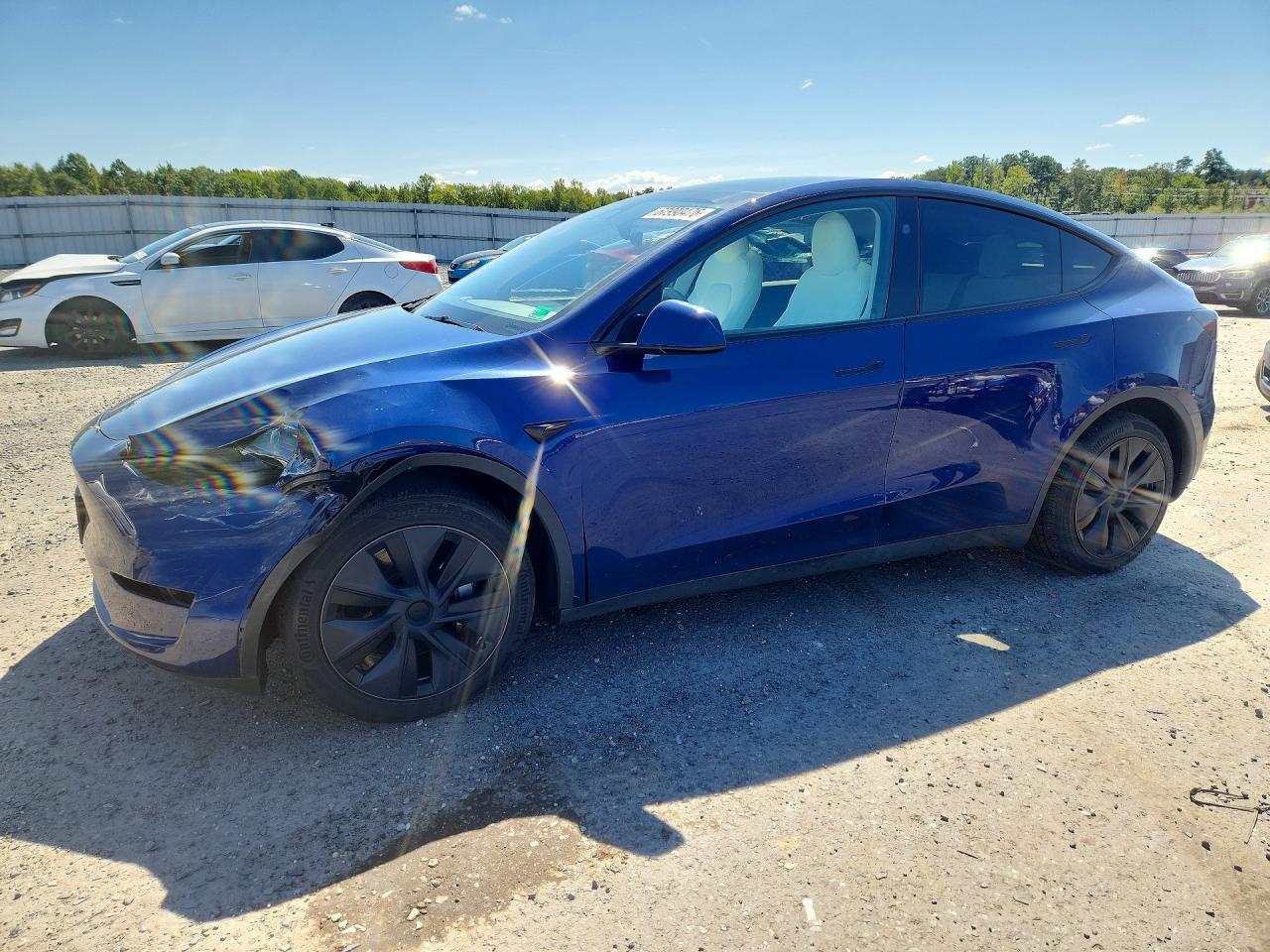 2024 Tesla Model Y - zdjęcie główne