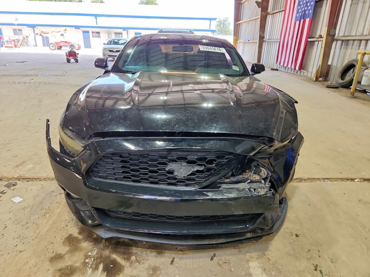 2015 Ford Mustang - zdjęcie 5