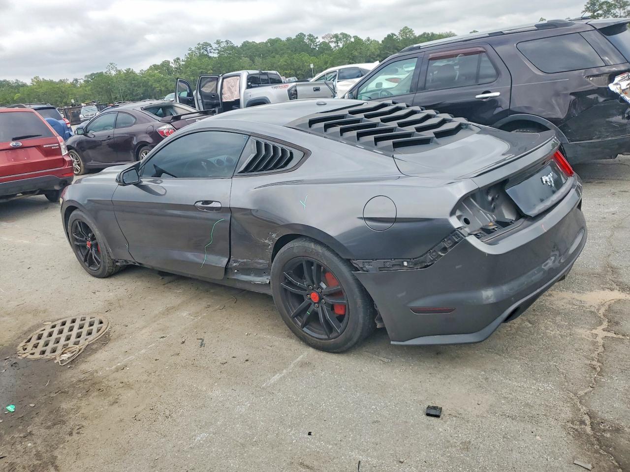 2016 Ford Mustang - zdjęcie 2