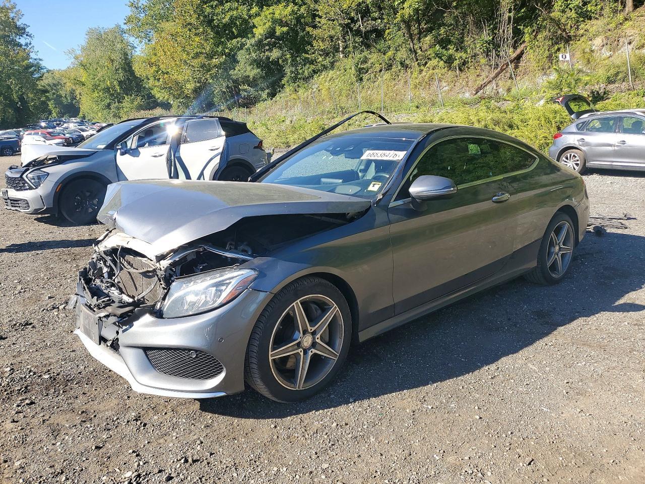 2017 Mercedes-Benz C 300 4Matic - zdjęcie główne