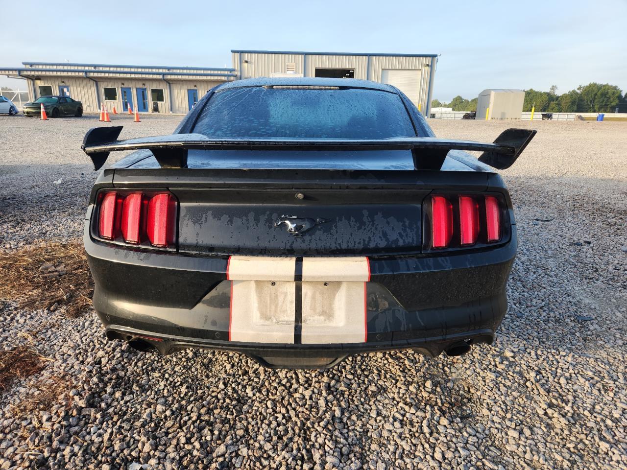 2017 Ford Mustang - zdjęcie 6