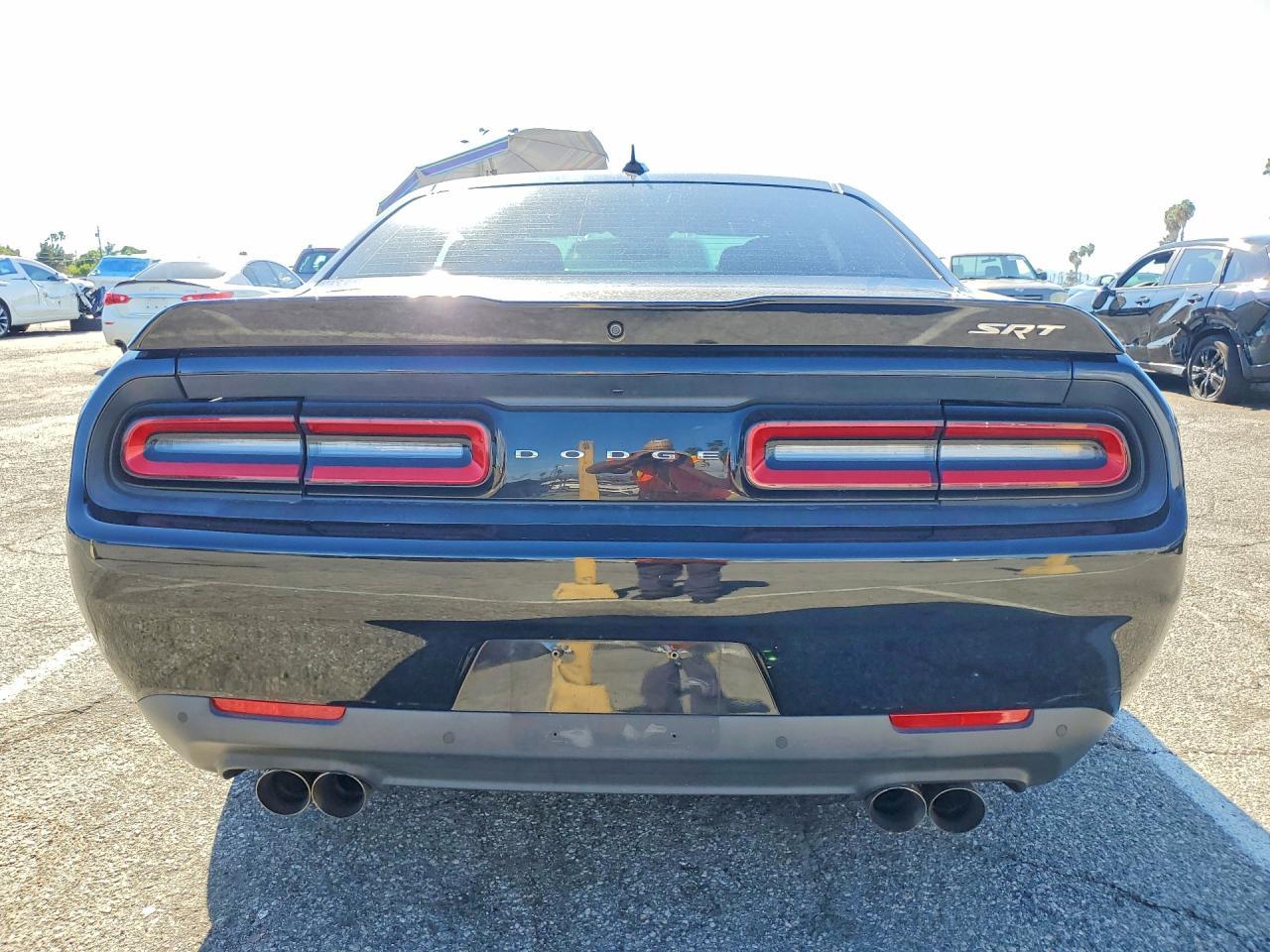 2016 Dodge Challenger Srt 392 - zdjęcie 6