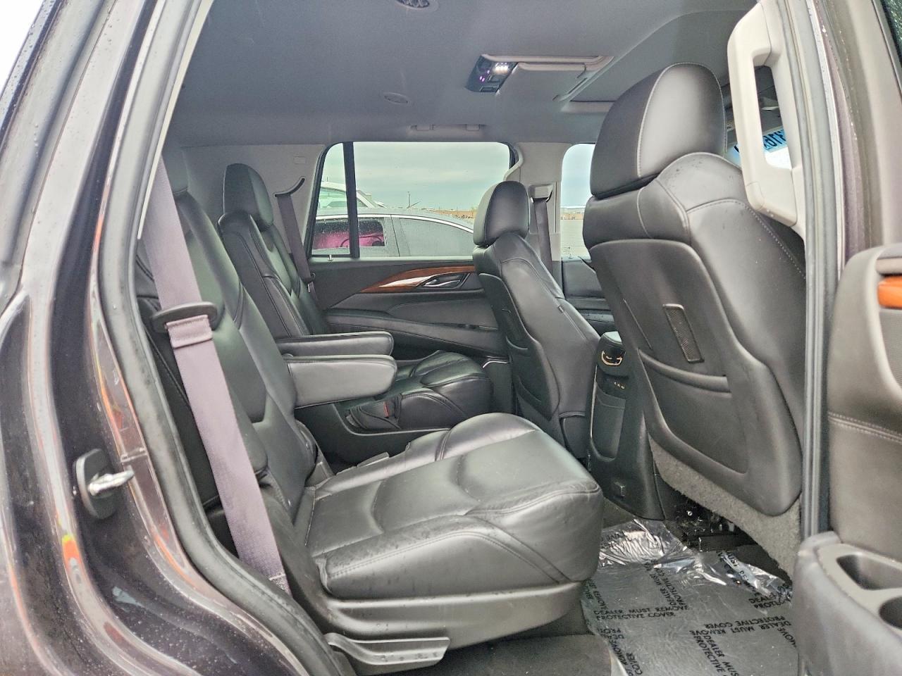 2017 Cadillac Escalade Premium Luxury - zdjęcie 11