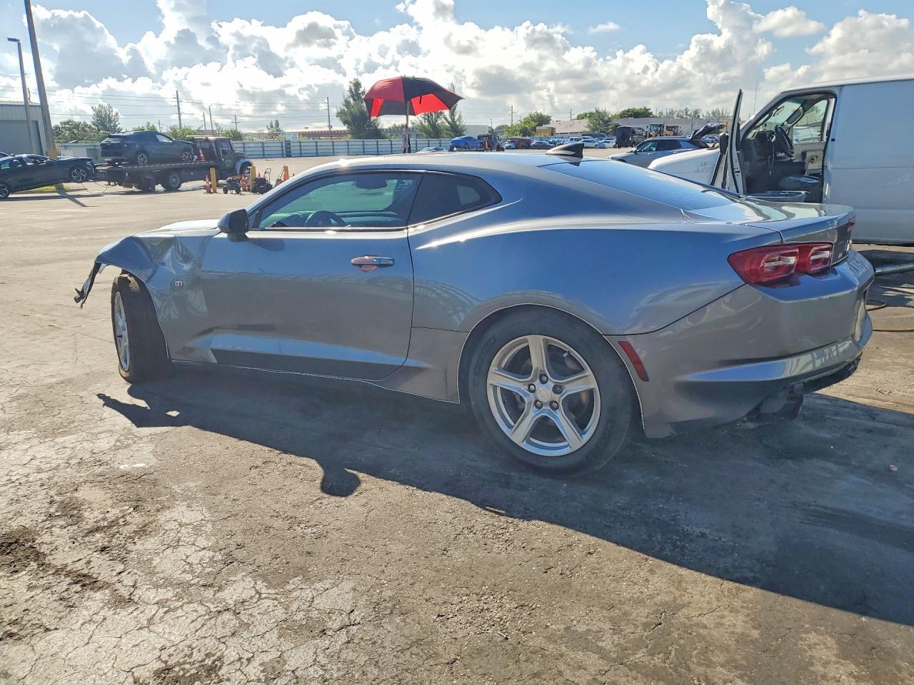 2020 Chevrolet Camaro Ls - zdjęcie 2