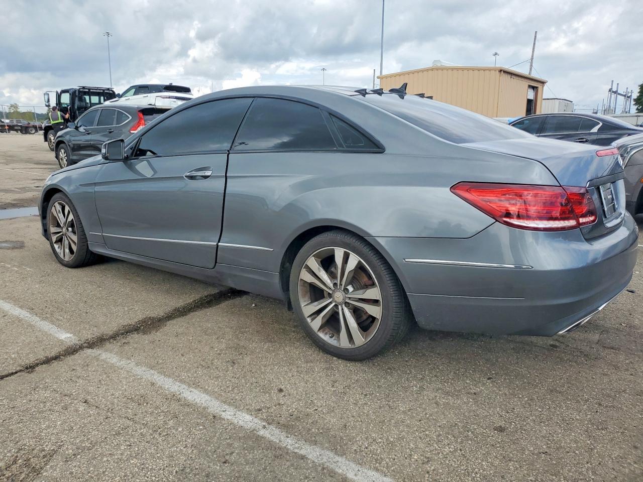 2017 Mercedes-Benz E 400 4Matic - zdjęcie 2