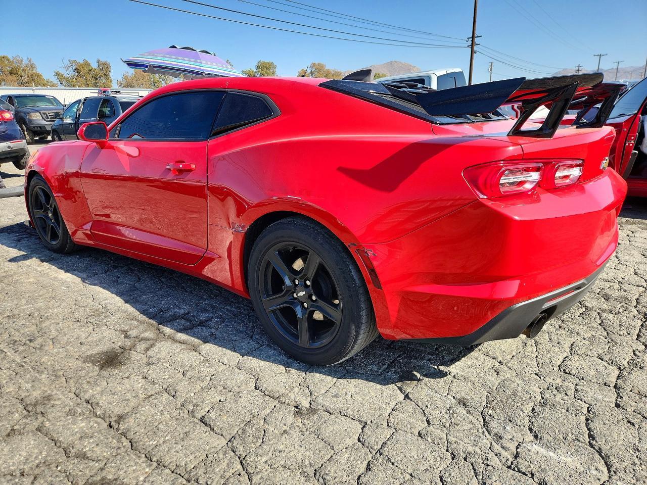2020 Chevrolet Camaro Ls - zdjęcie 2