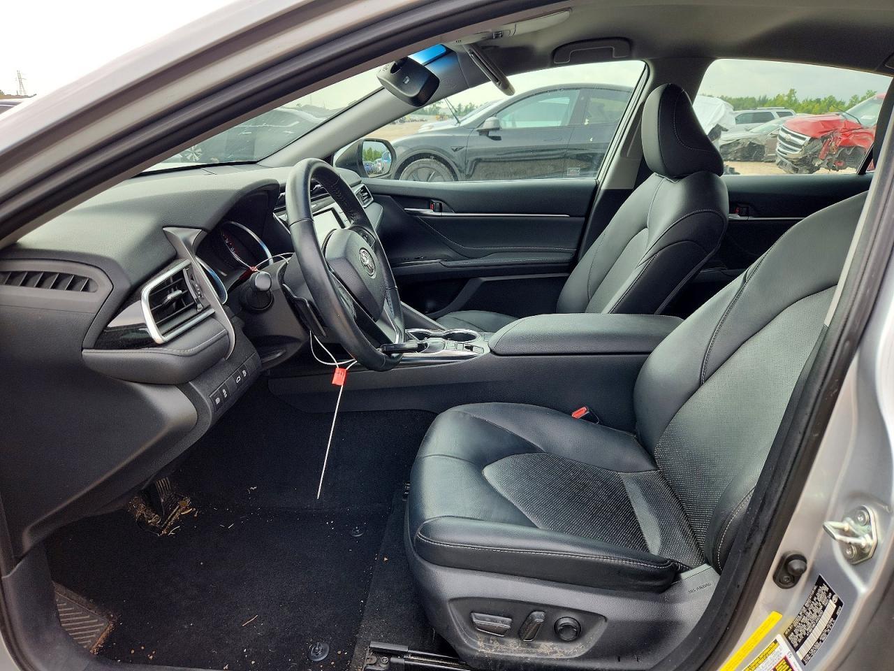 2018 Toyota Camry Xse - zdjęcie 7