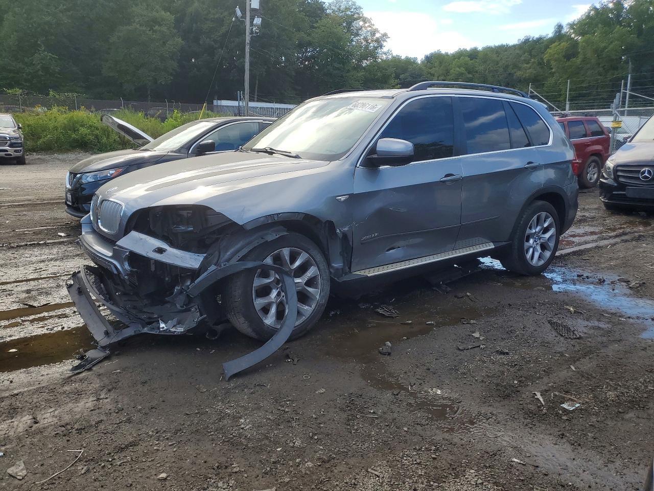 2013 BMW X5 xDrive35I - zdjęcie główne