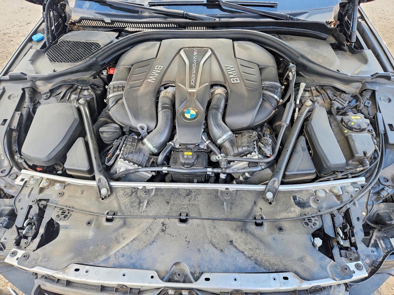 2019 BMW Seria 5 M550i - zdjęcie 11