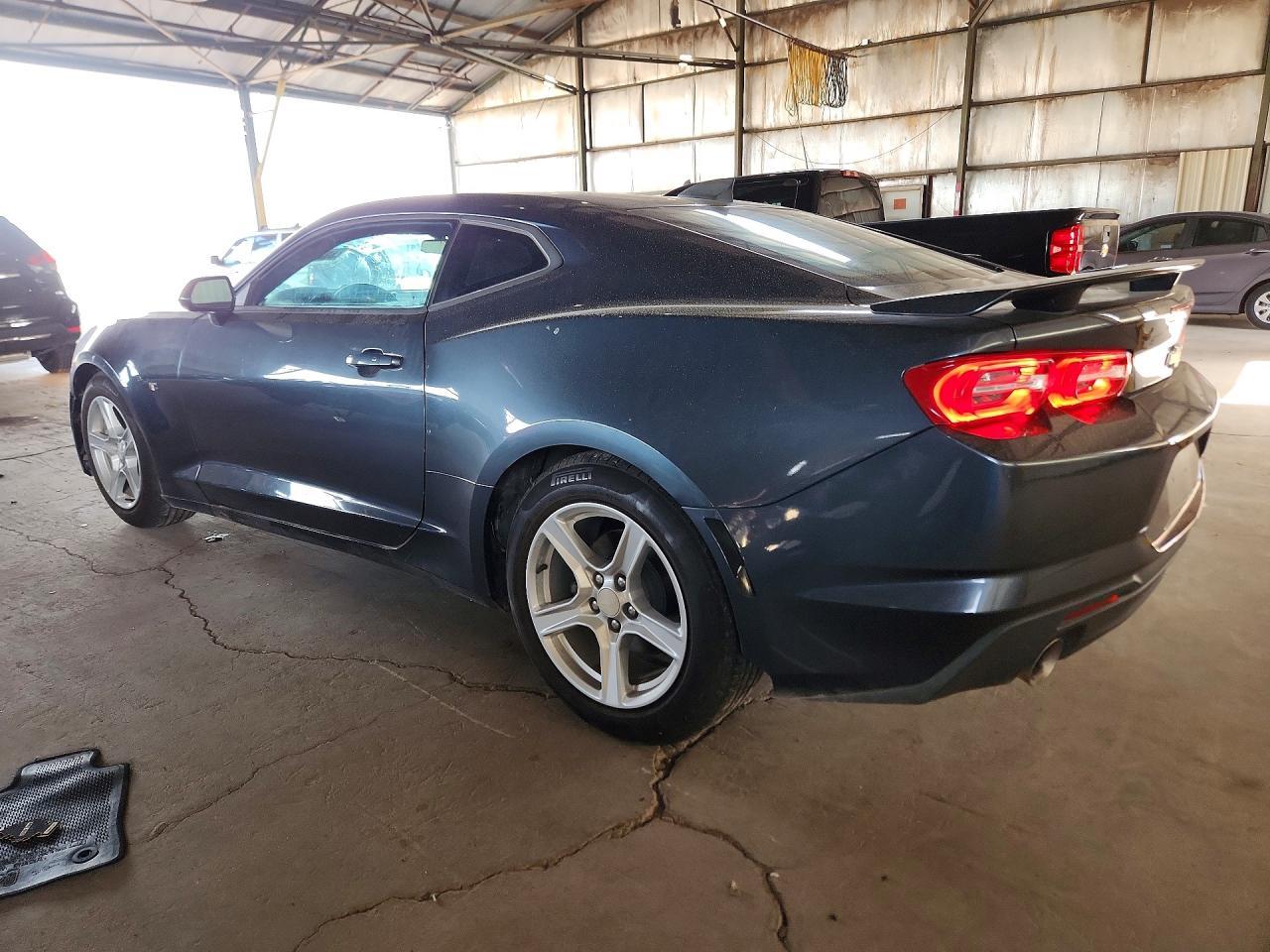 2020 Chevrolet Camaro Ls - zdjęcie 2
