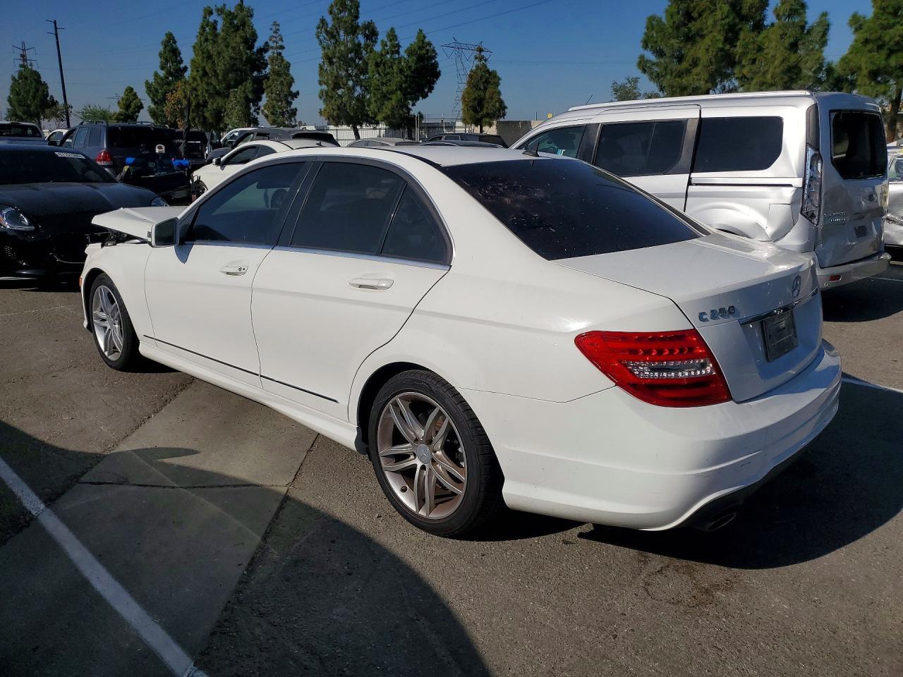 2014 Mercedes-Benz C 250 - zdjęcie 2