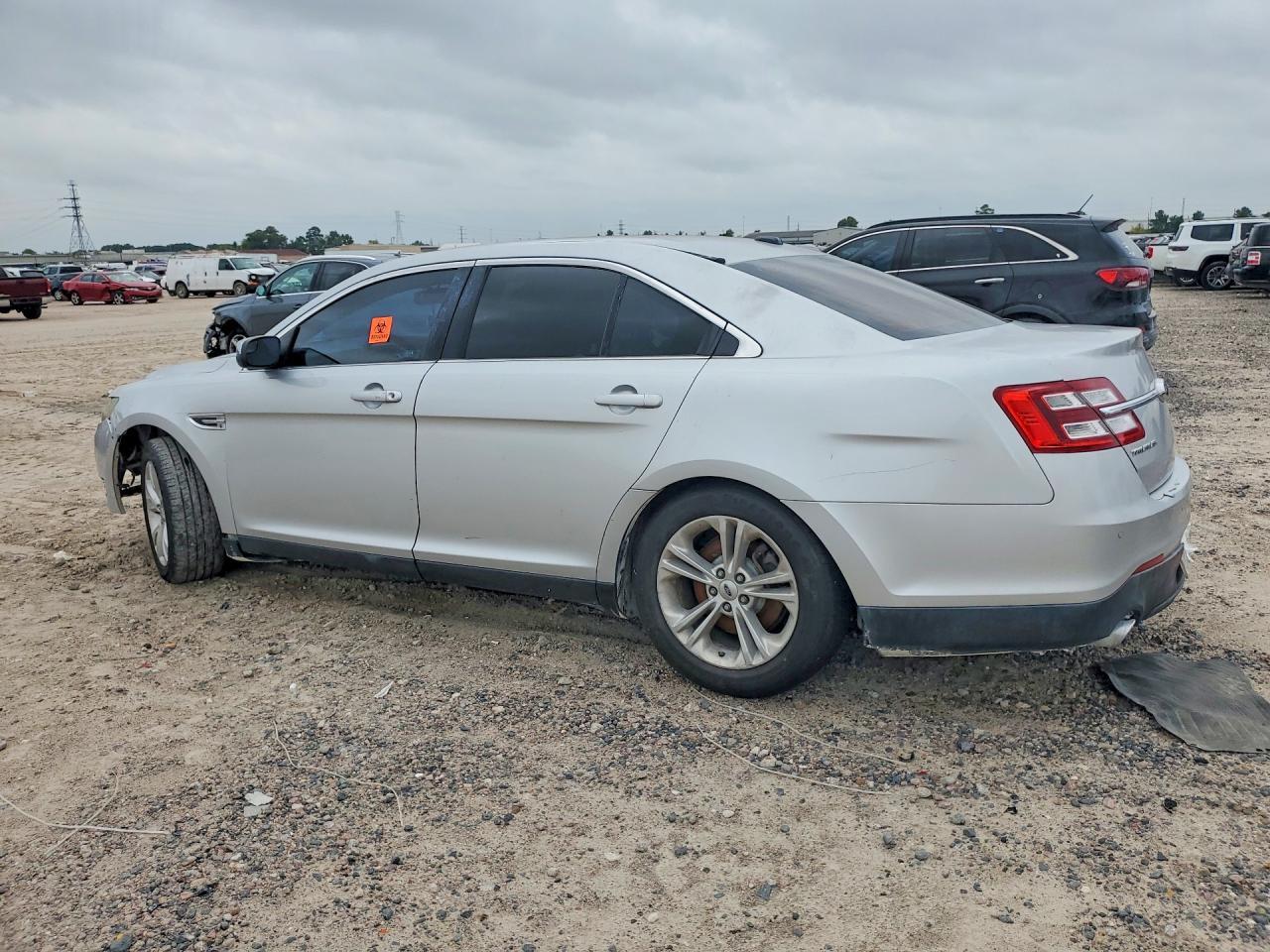 2015 Ford Taurus Limited - zdjęcie 2