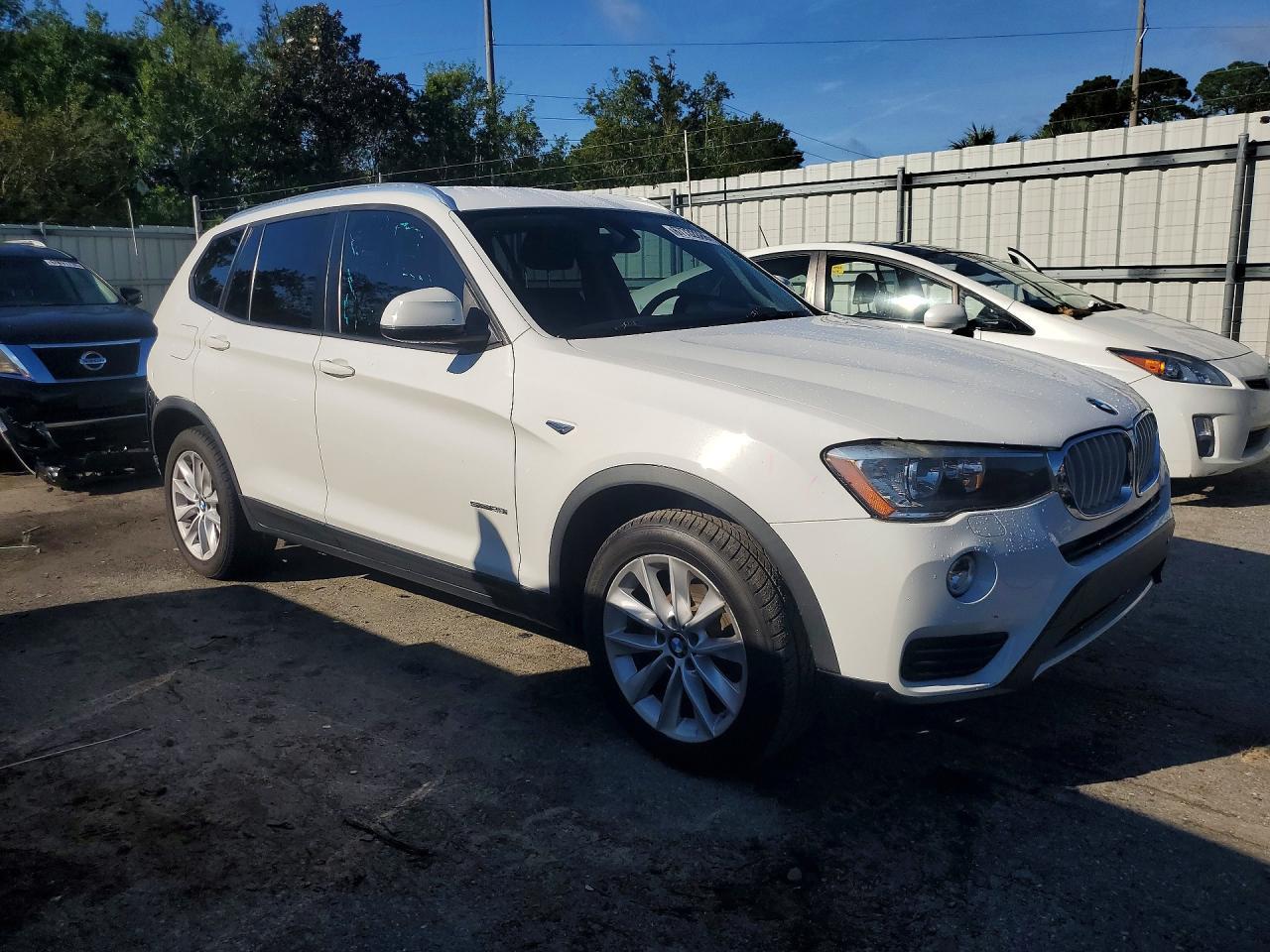 2017 BMW X3 Sdrive28I - zdjęcie 4