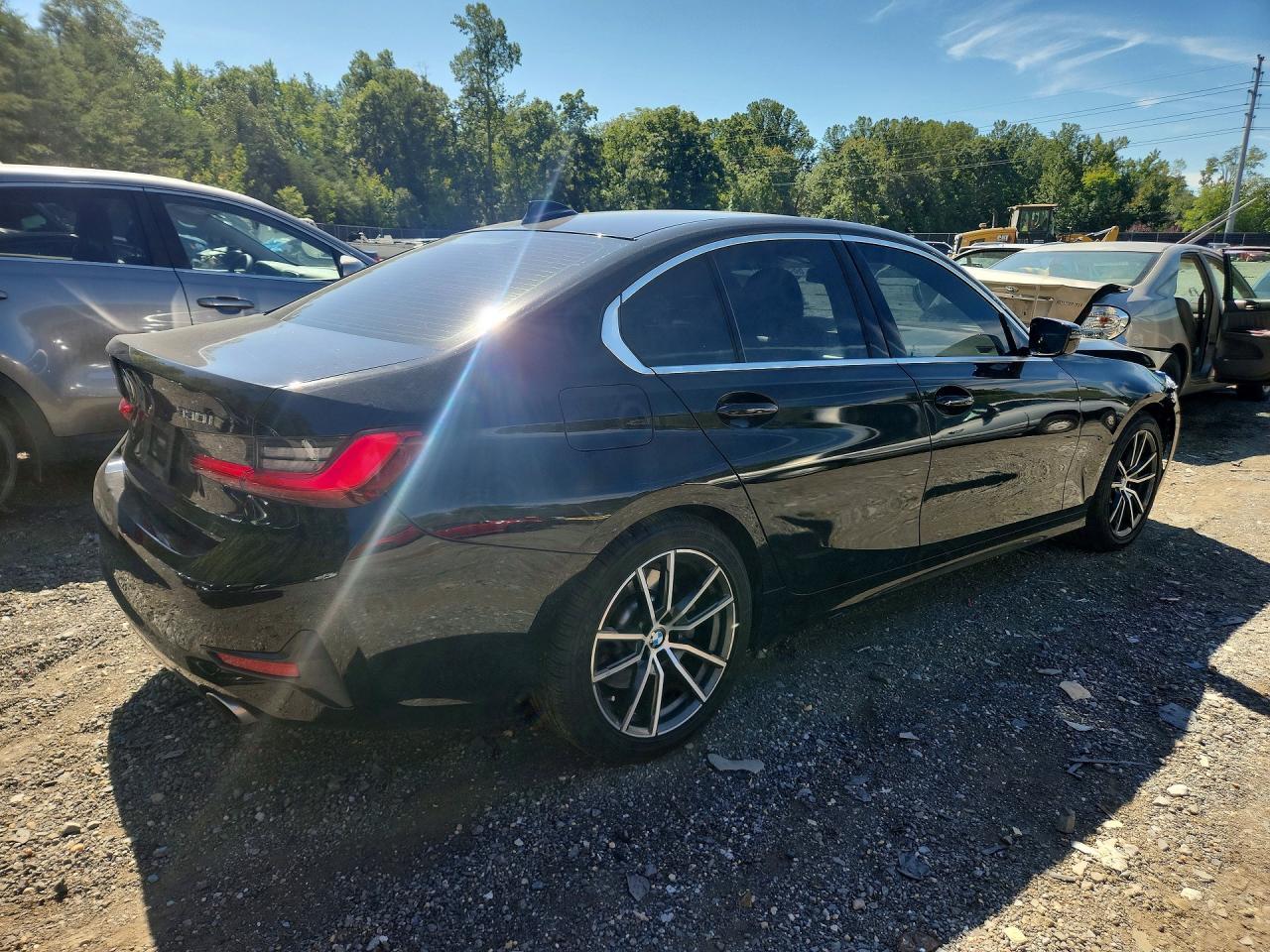2019 BMW 330I - zdjęcie 3