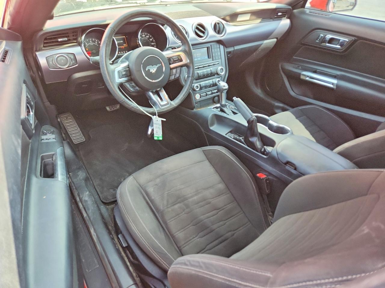 2017 Ford Mustang - zdjęcie 8