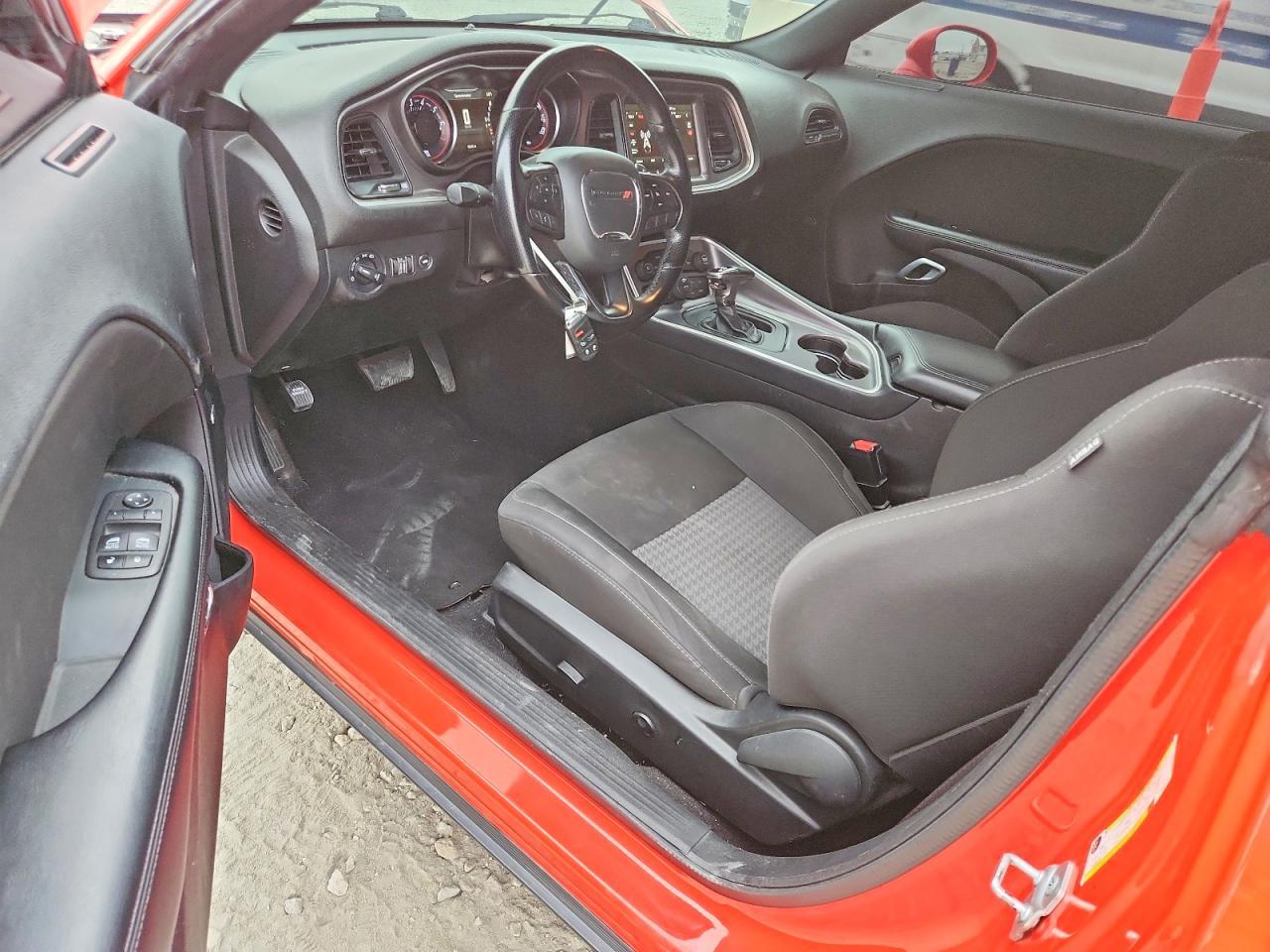 2021 Dodge Challenger Gt - zdjęcie 8