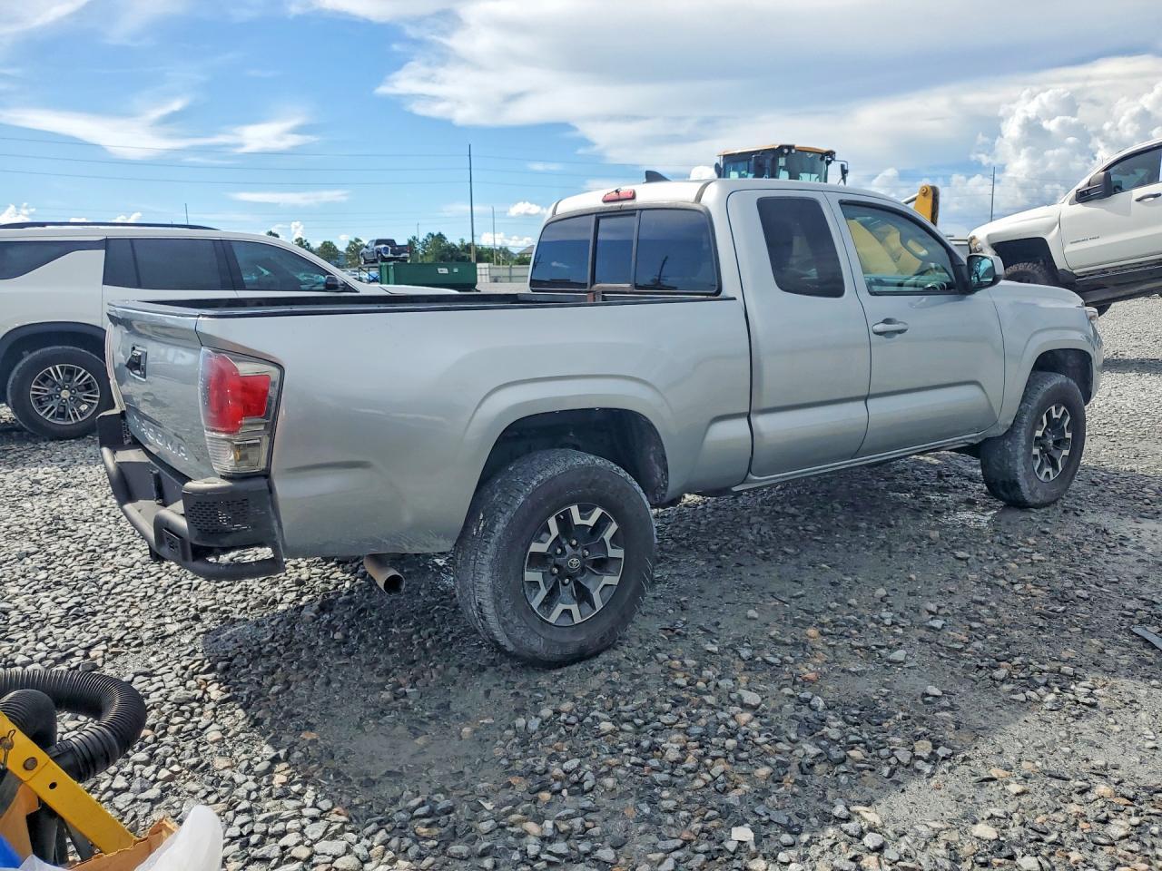 2016 Toyota Tacoma Sr5 V6 - zdjęcie 3