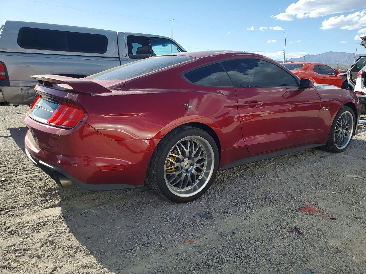 2018 Ford Mustang Gt - zdjęcie 3