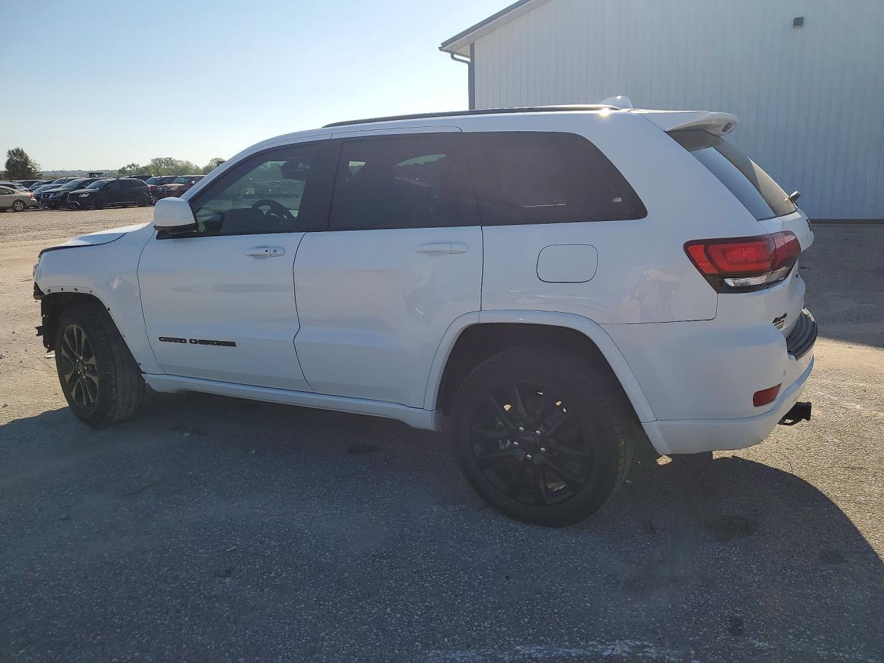 2019 Jeep Grand Cherokee Laredo - zdjęcie 2