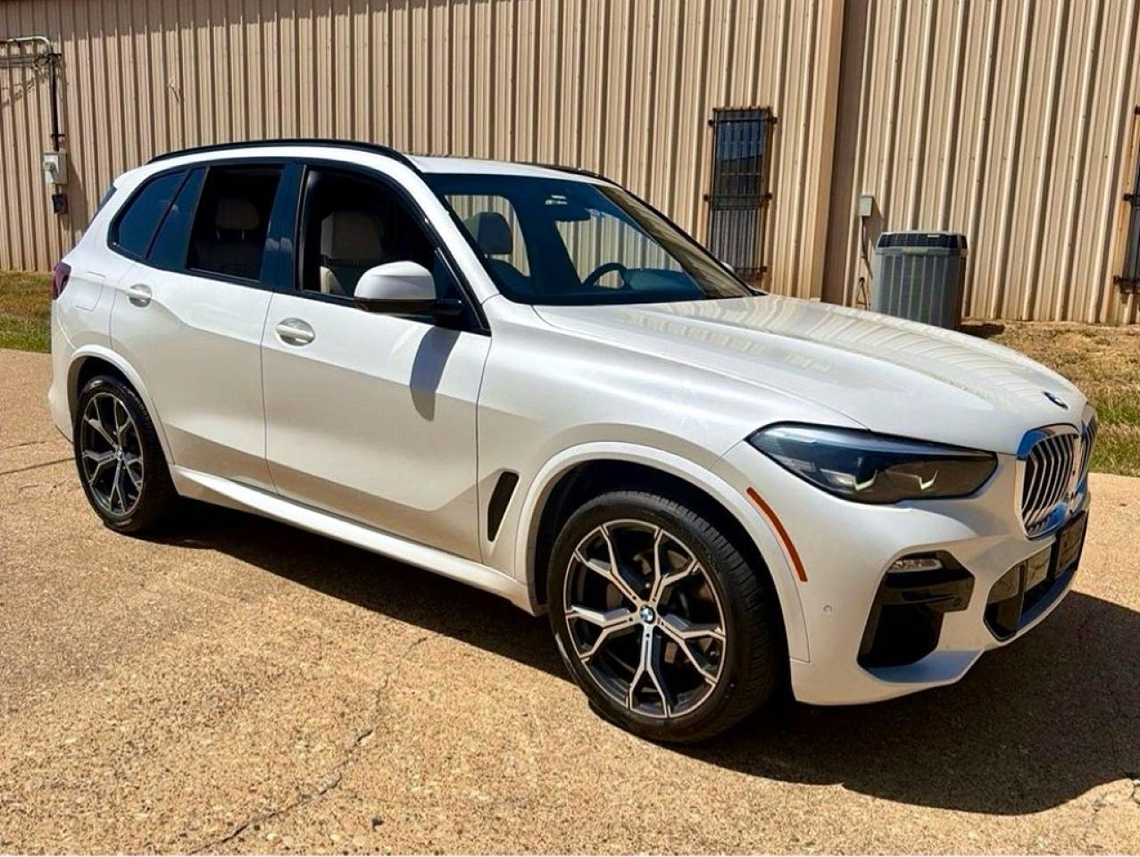 2019 BMW X5 xDrive40I - zdjęcie główne