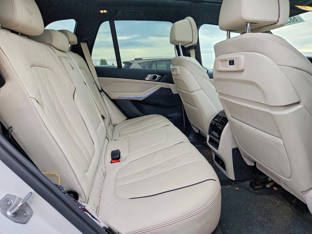 2022 BMW X5 xDrive40I - zdjęcie 10