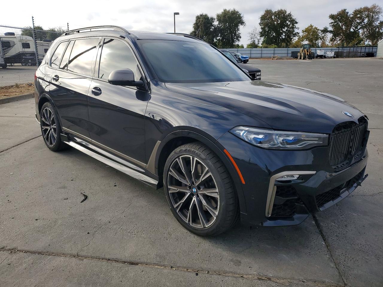 2020 BMW X7 M50I - zdjęcie 4