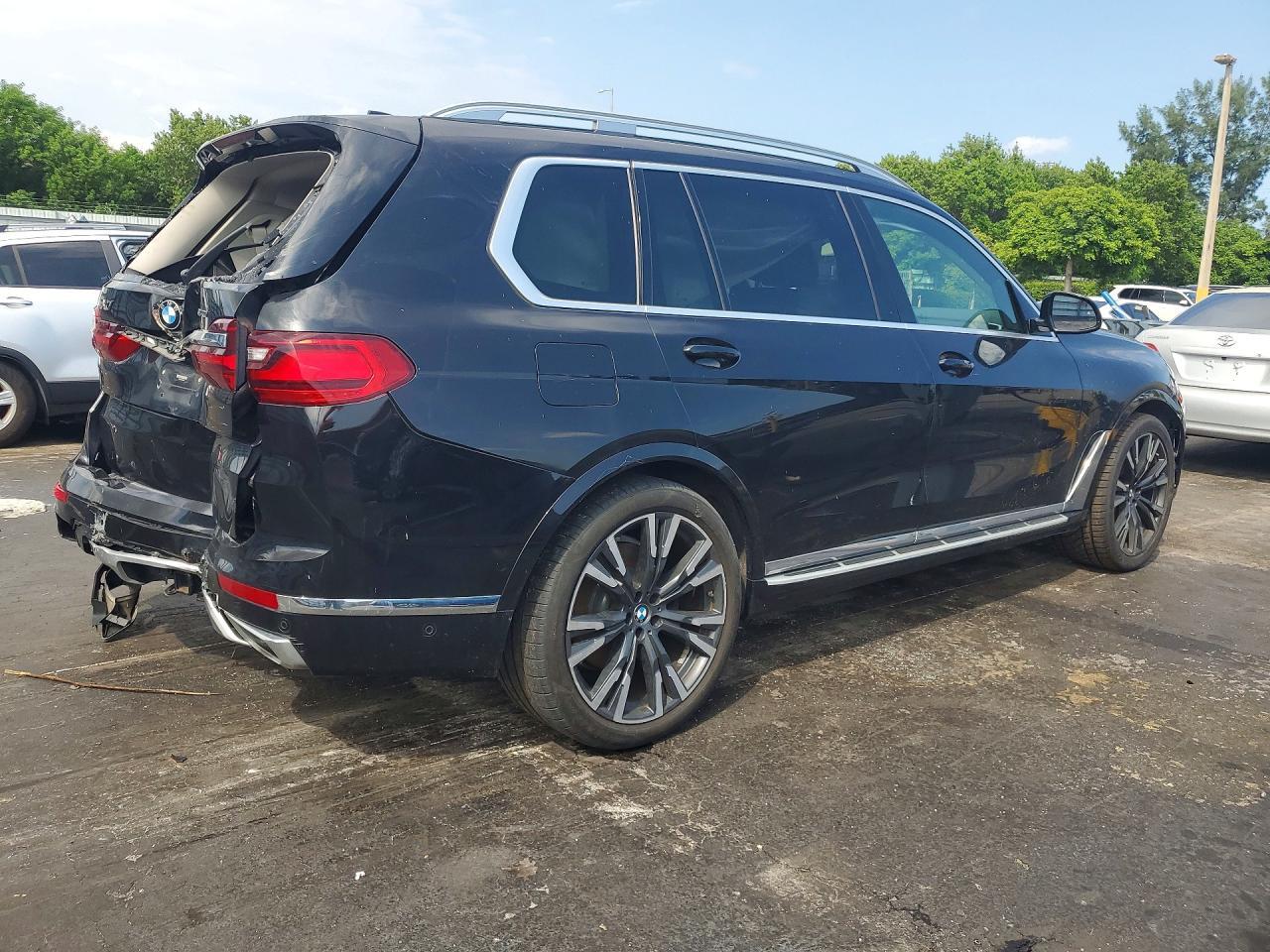 2020 BMW X7 xDrive40I - zdjęcie 3