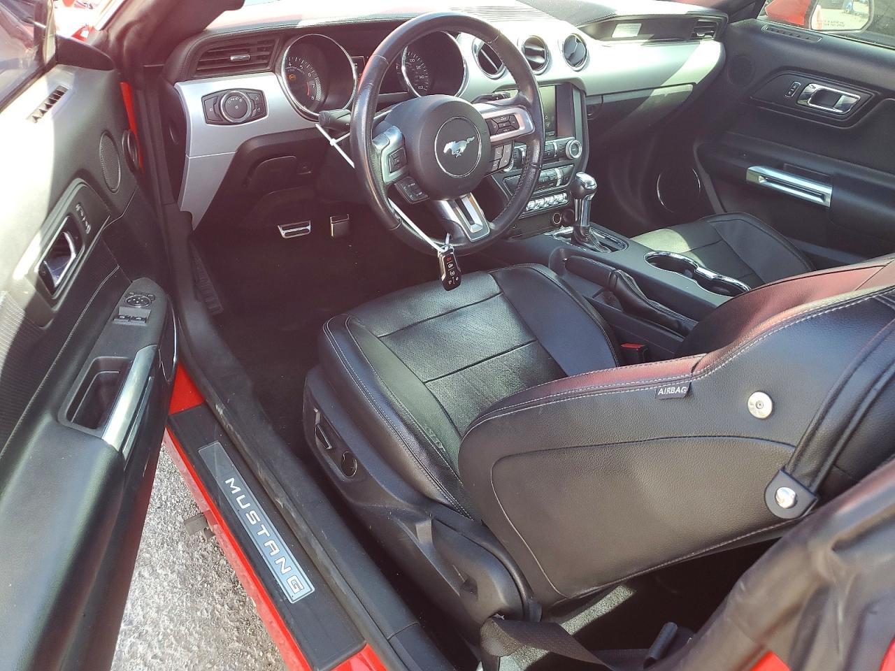 2015 Ford Mustang - zdjęcie 8