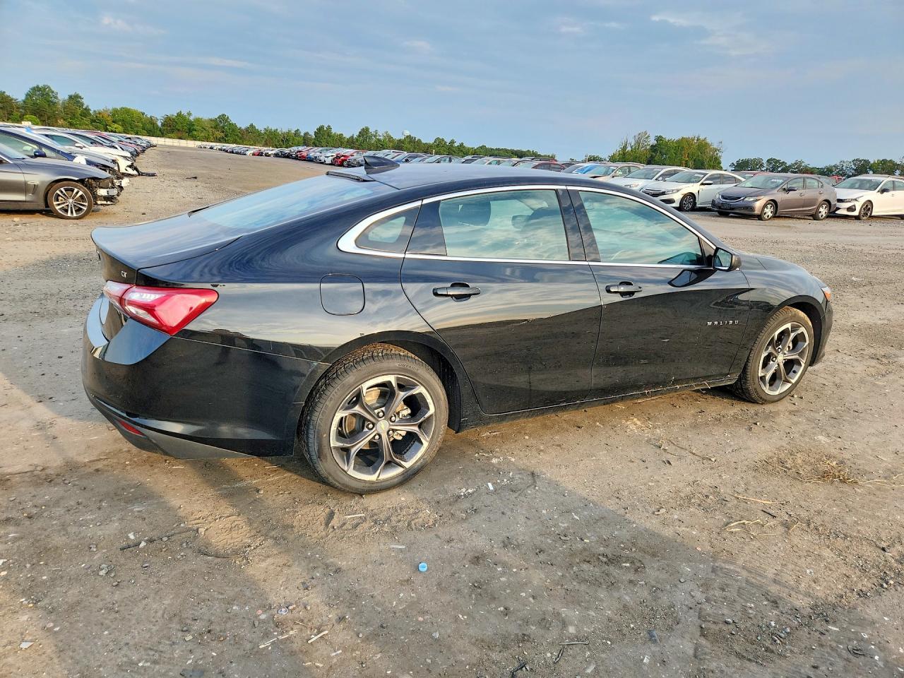 2022 Chevrolet Malibu Lt - zdjęcie 3