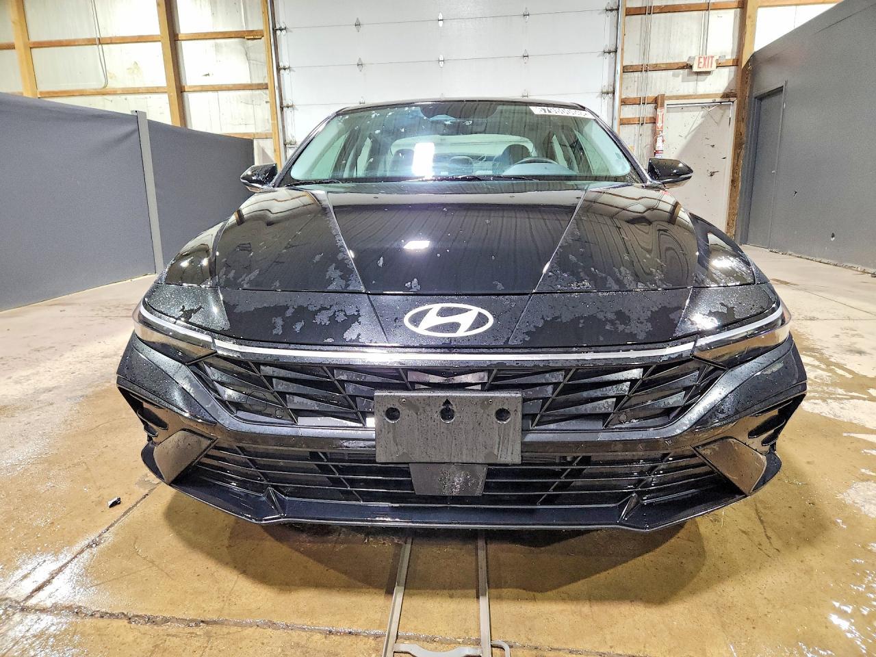 2025 Hyundai Elantra Limited - zdjęcie 5