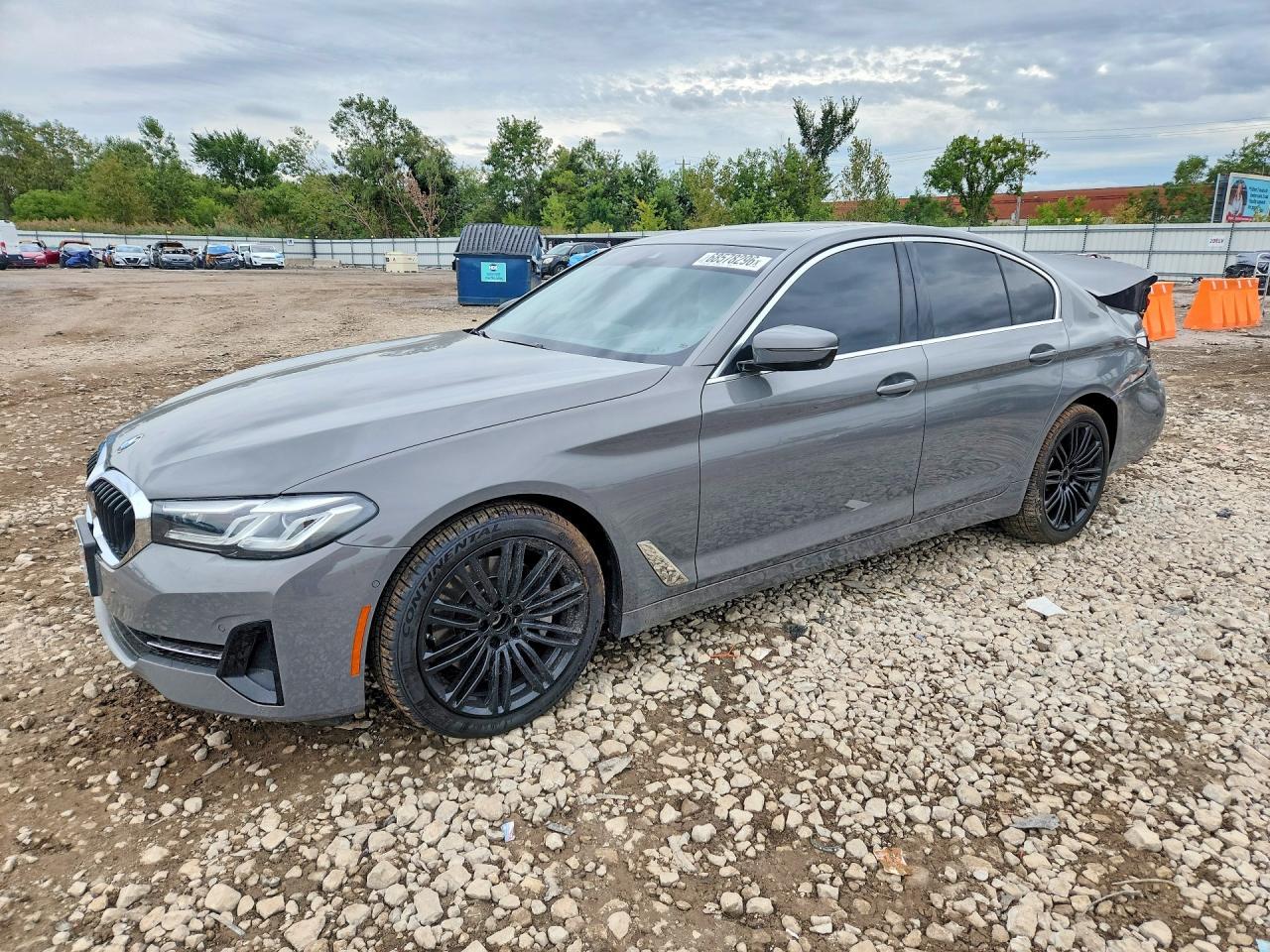 2021 BMW Seria 5 530i - zdjęcie główne