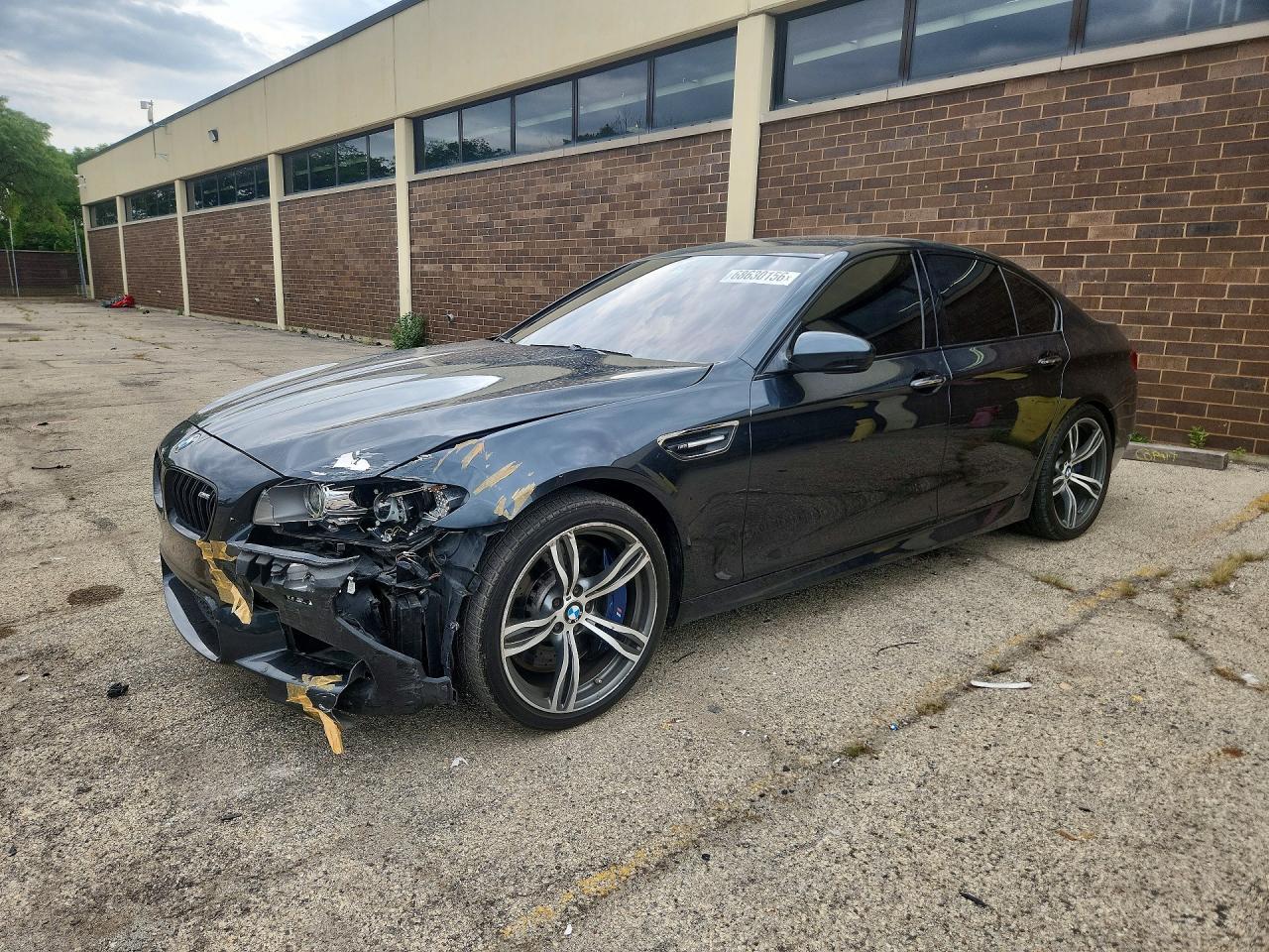 2013 BMW M5 - zdjęcie główne