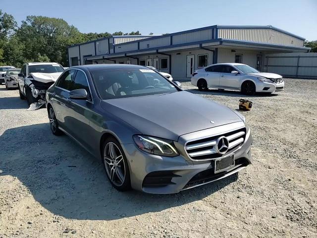 2017 Mercedes-Benz E 300 4Matic - zdjęcie 13
