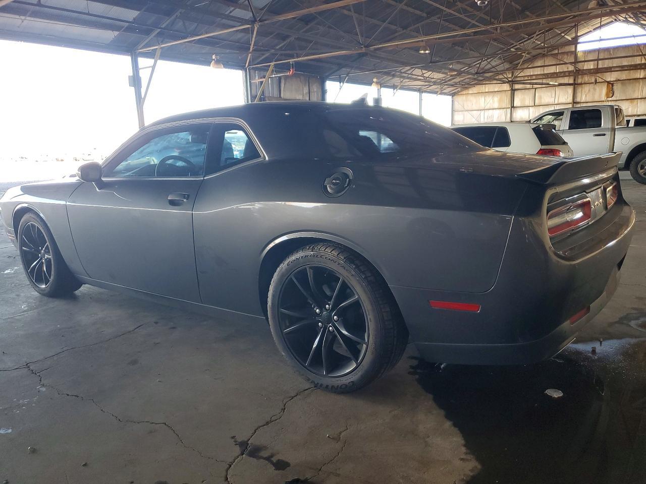 2016 Dodge Challenger Sxt - zdjęcie 2