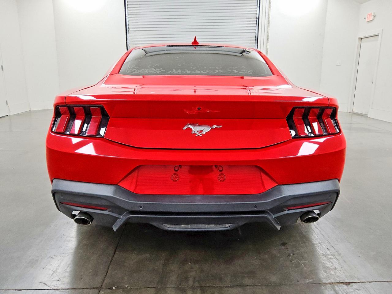 2024 Ford Mustang - zdjęcie 6