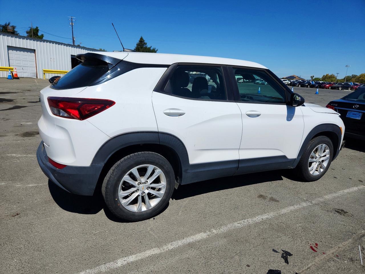 2021 Chevrolet Trailblazer Ls - zdjęcie 3