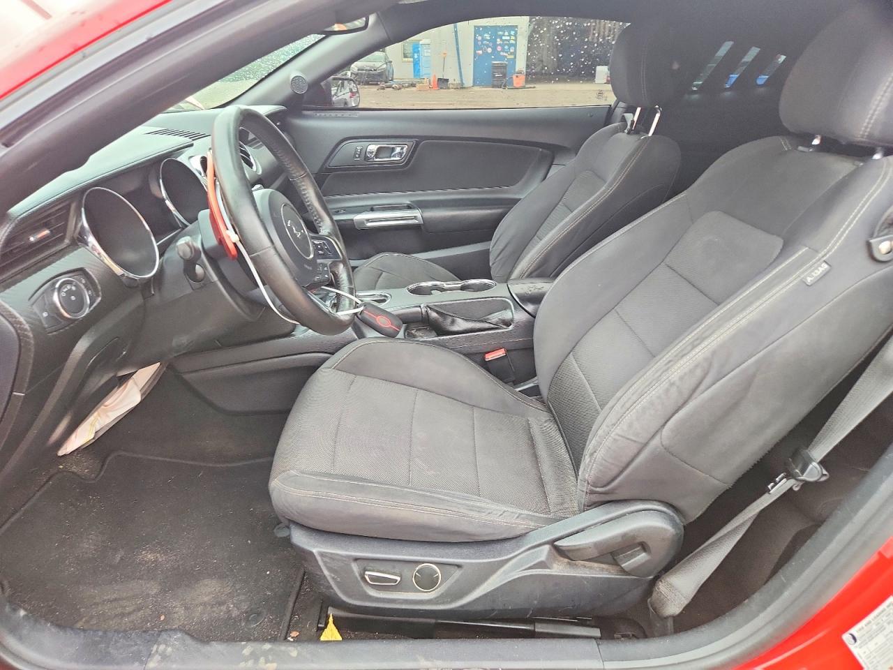 2015 Ford Mustang - zdjęcie 7