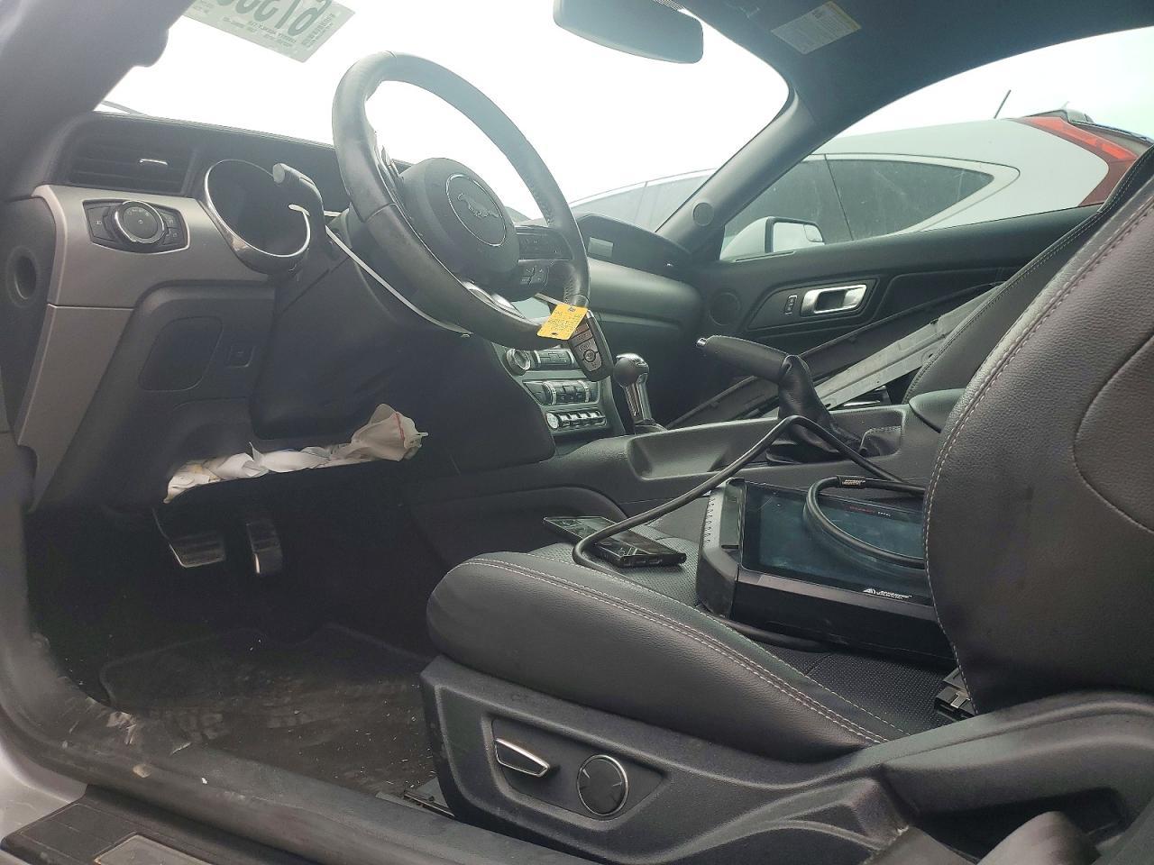 2019 Ford Mustang - zdjęcie 7
