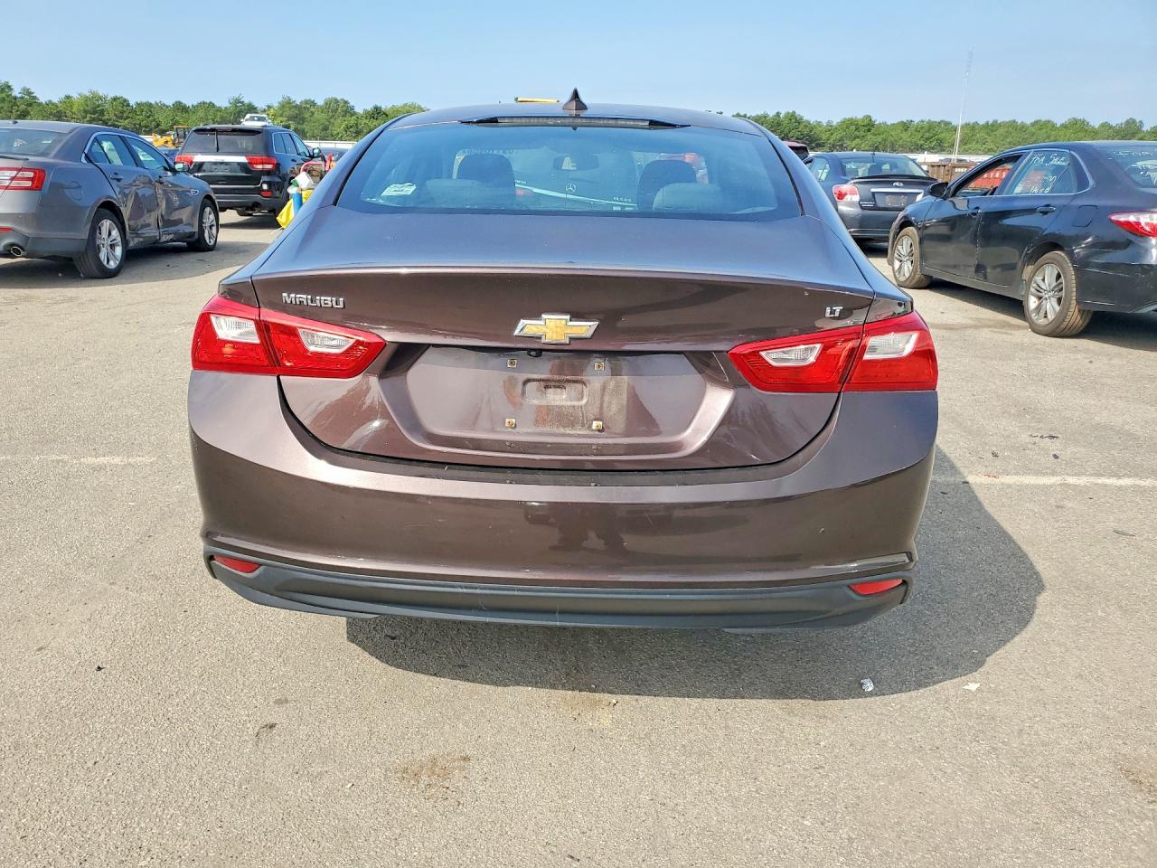 2016 Chevrolet Malibu Lt - zdjęcie 6