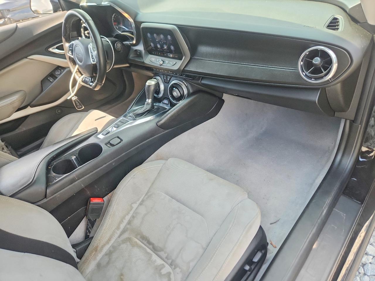 2019 Chevrolet Camaro Ls - zdjęcie 8